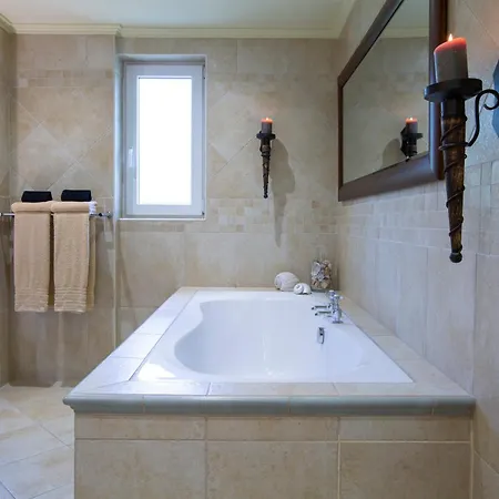 Octavius Hotel Nydri (Lefkada)