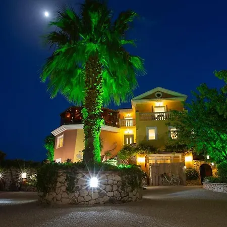Octavius Hotel
